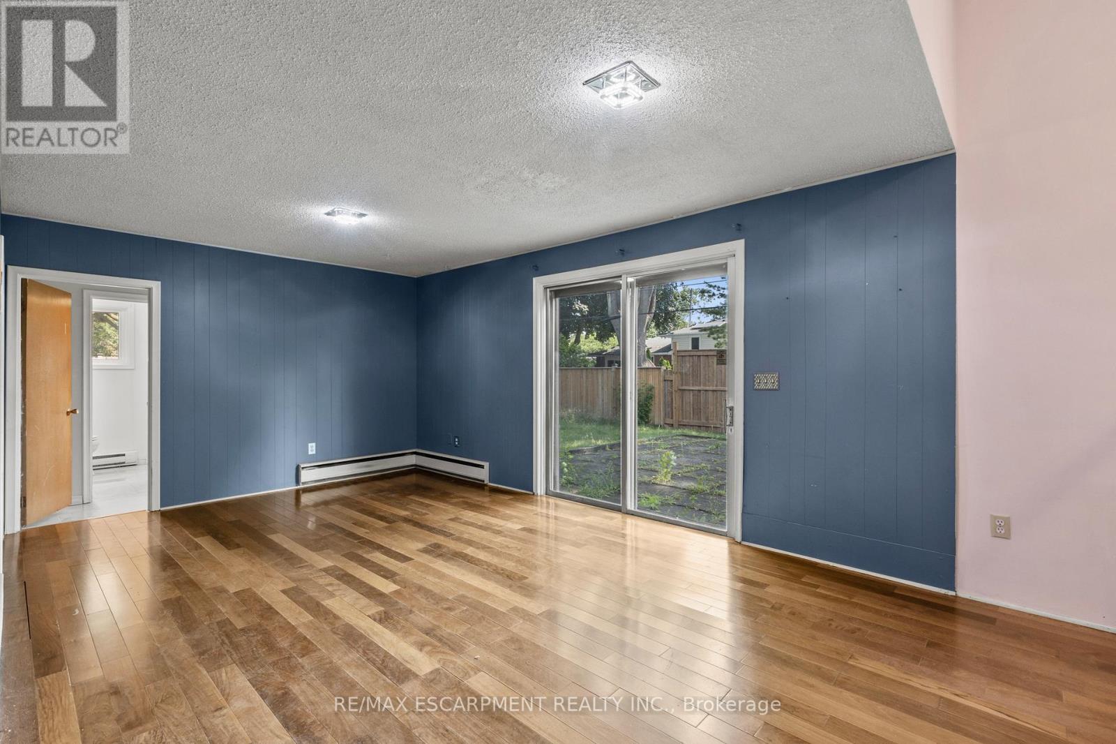 Photo 19 of 3050 Woodward Avenue, Burlington ON