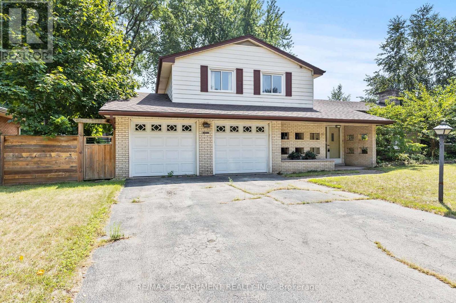 Photo 2 of 3050 Woodward Avenue, Burlington ON