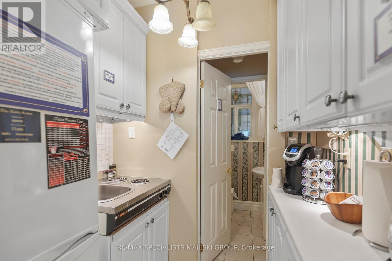 Photo 16 of 20 Broad Street, Brockville ON