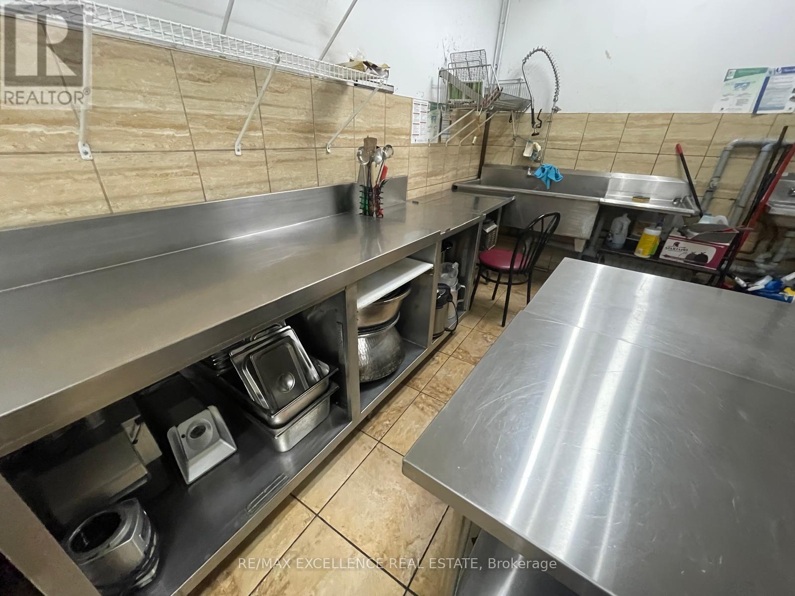 Photo 11 of Unit E 2241 Rymal Road E, Hamilton ON
