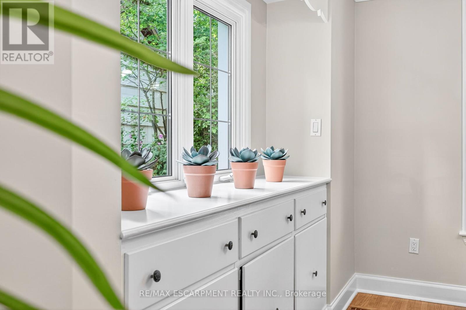 Photo 11 of 16 Parkview Row, Hamilton ON