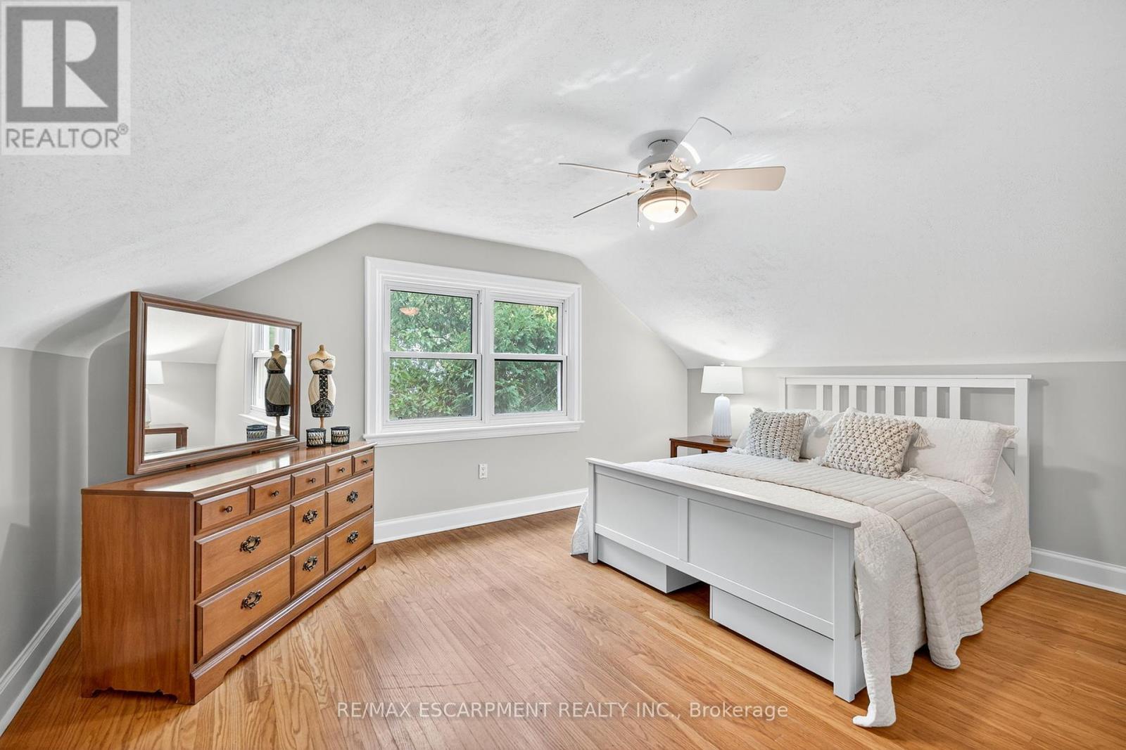 Photo 32 of 16 Parkview Row, Hamilton ON