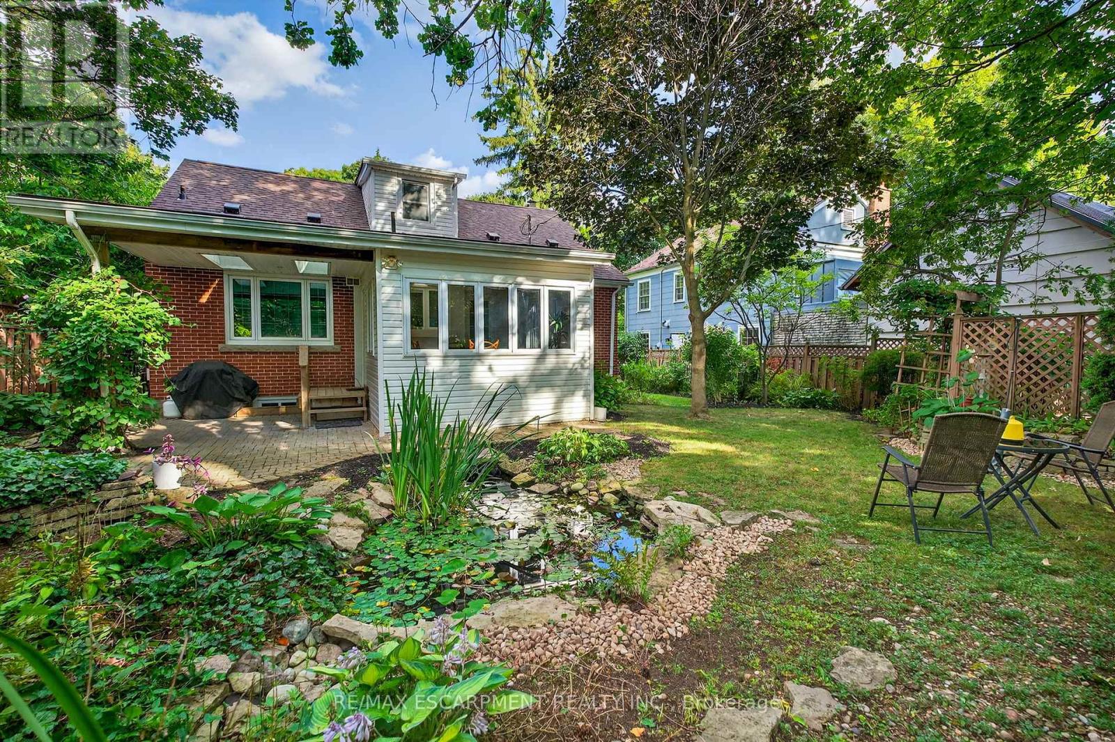 Photo 40 of 16 Parkview Row, Hamilton ON