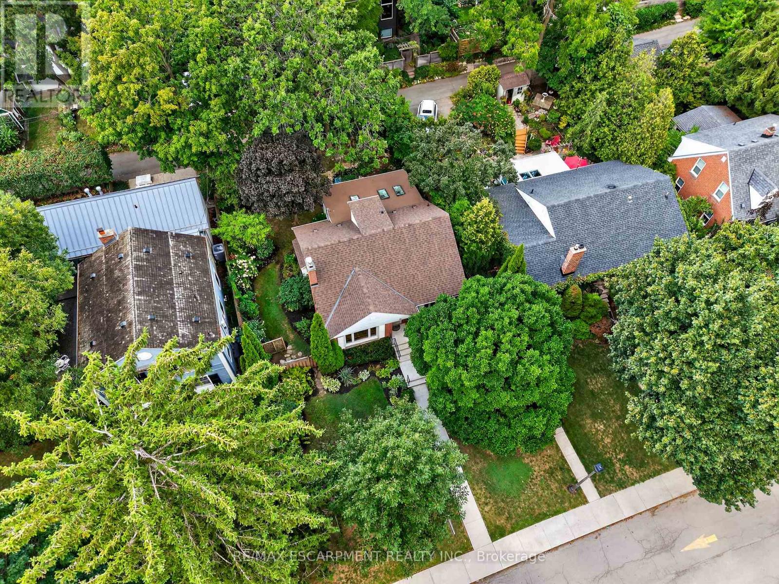 Photo 42 of 16 Parkview Row, Hamilton ON