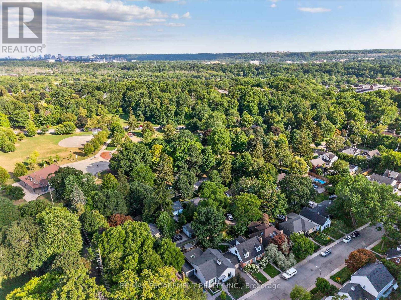 Photo 43 of 16 Parkview Row, Hamilton ON