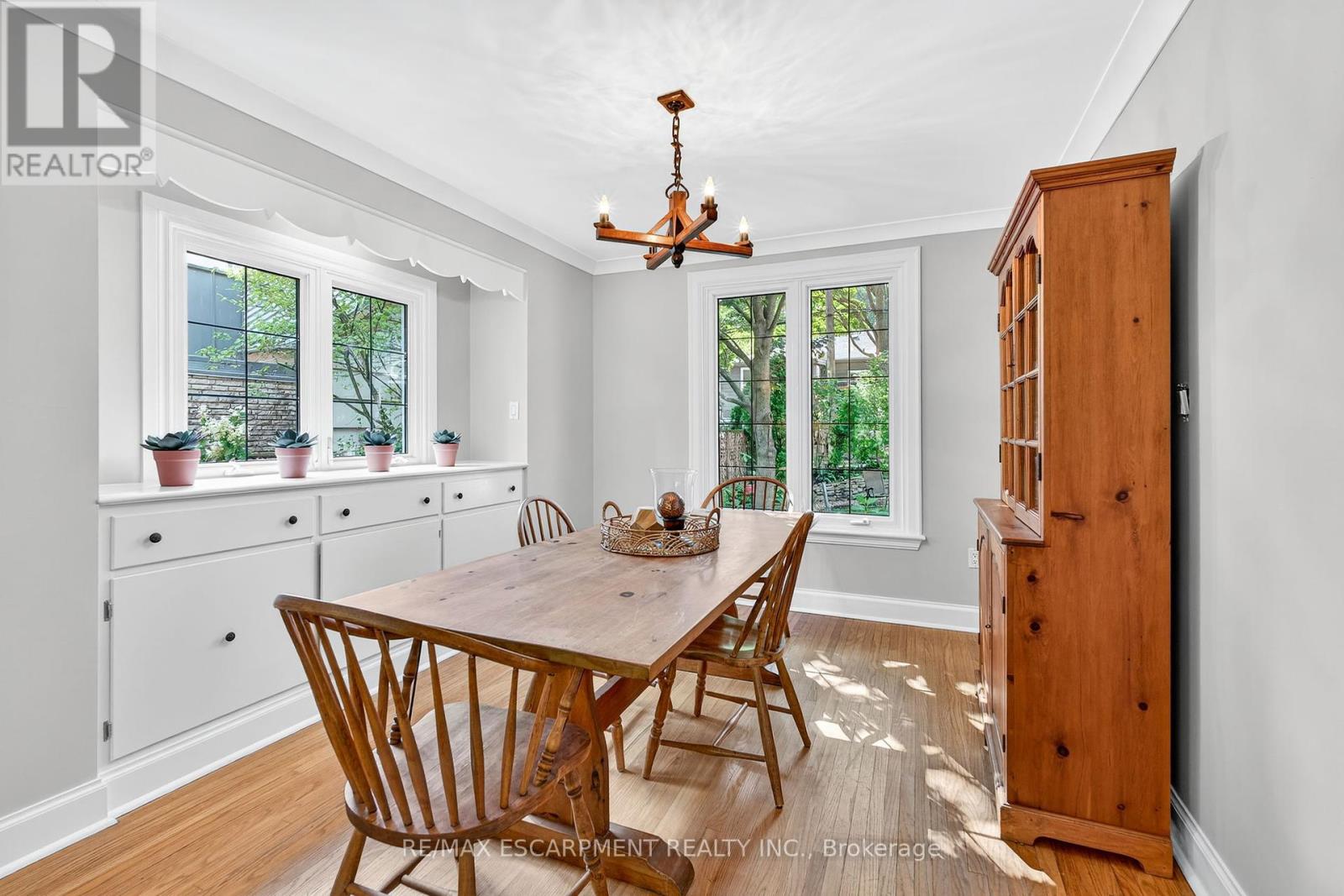 Photo 9 of 16 Parkview Row, Hamilton ON