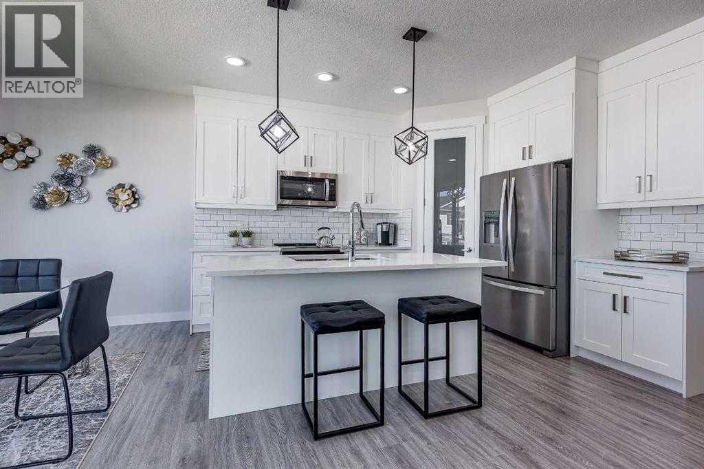 Photo 9 of 4231 63 Avenue, Innisfail AB