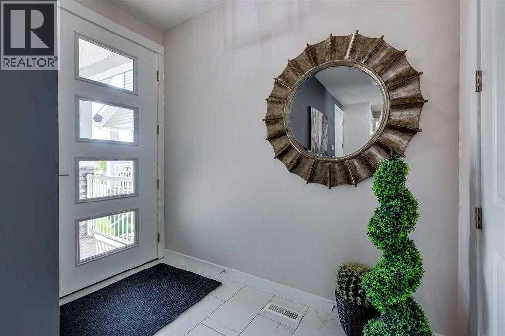 Photo 2 of 4231 63 Avenue, Innisfail AB