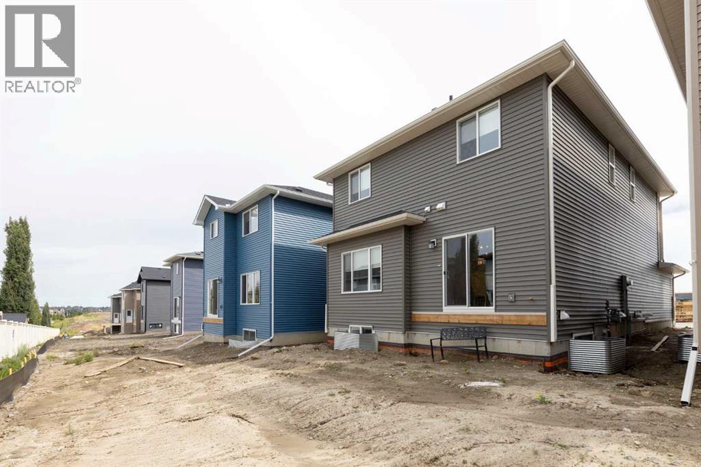 Photo 16 of 1387 Bayview Crescent Sw, Airdrie AB