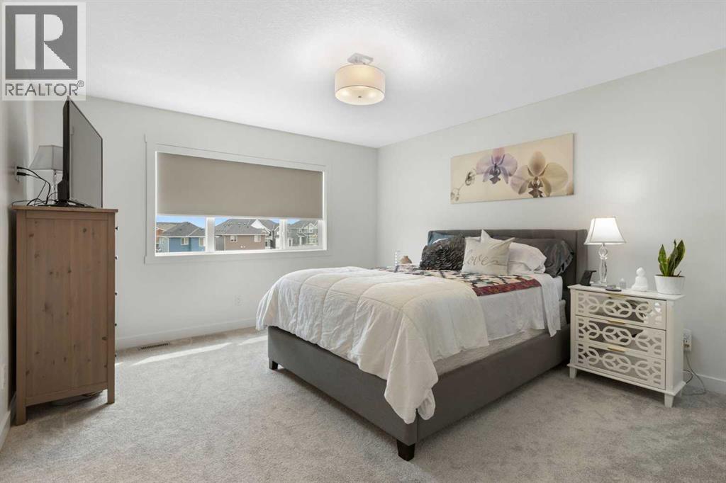 Photo 9 of 1387 Bayview Crescent Sw, Airdrie AB
