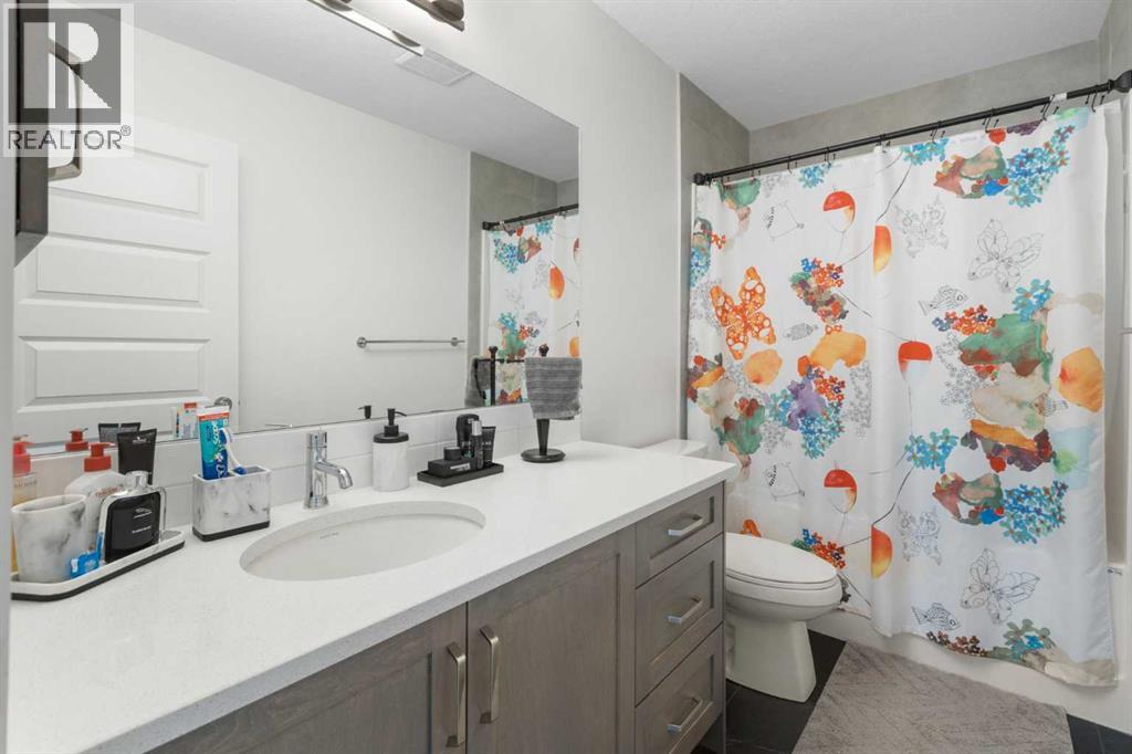 Photo 13 of 1387 Bayview Crescent Sw, Airdrie AB
