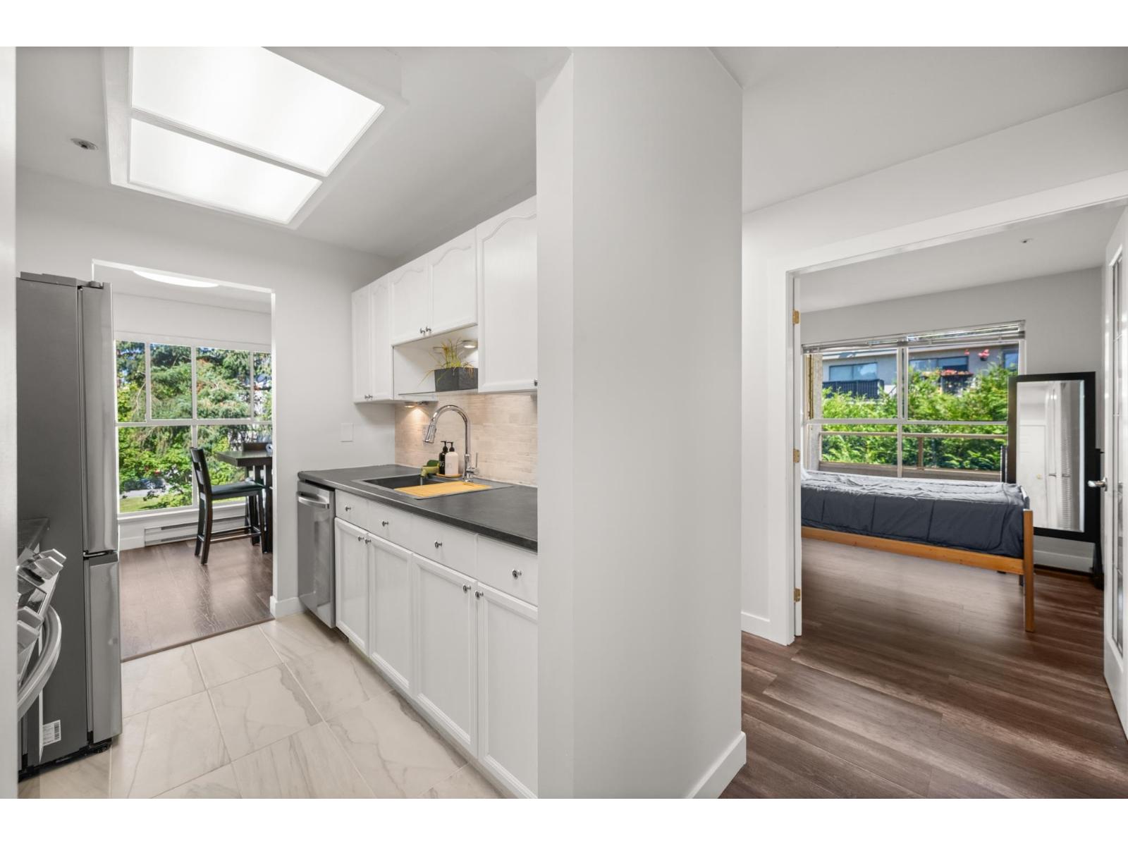 Photo 8 of 207 20350 54 Avenue, Langley BC