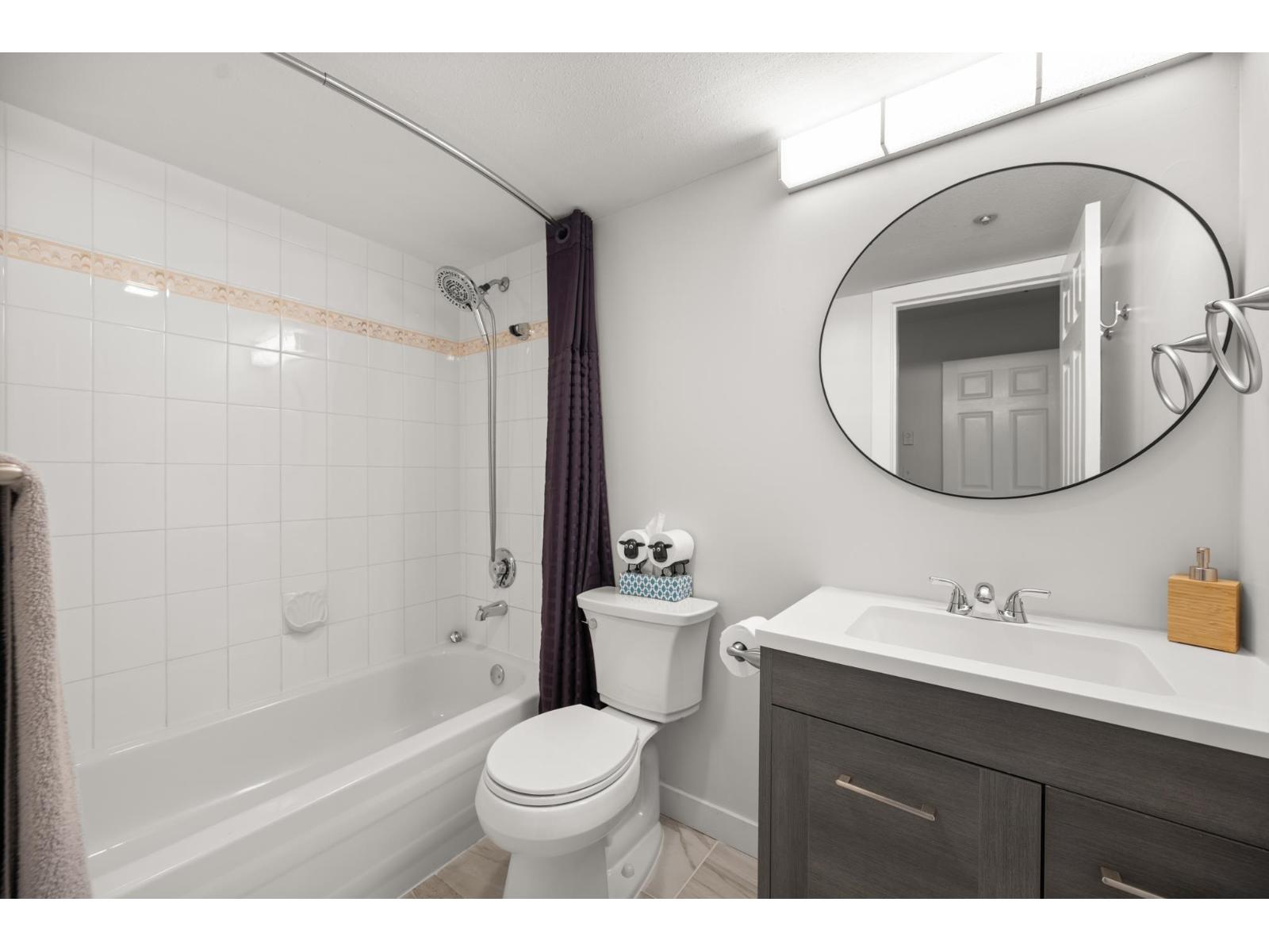 Photo 17 of 207 20350 54 Avenue, Langley BC