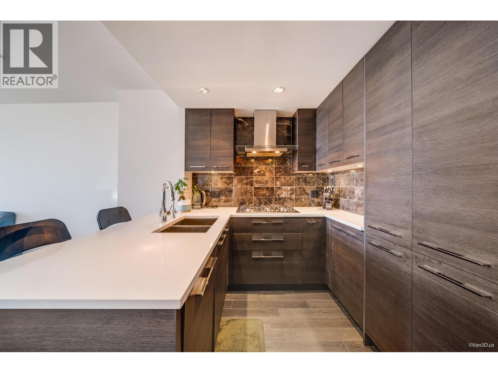 Photo 9 of 1501 7468 Lansdowne Road, Richmond BC
