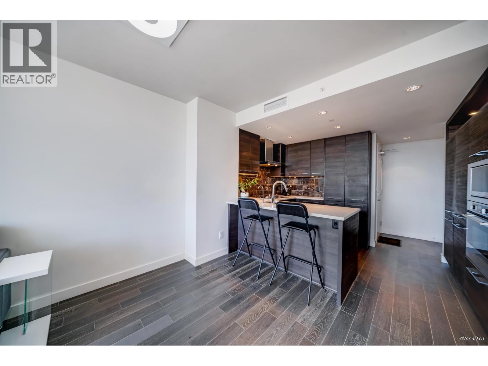Photo 11 of 1501 7468 Lansdowne Road, Richmond BC
