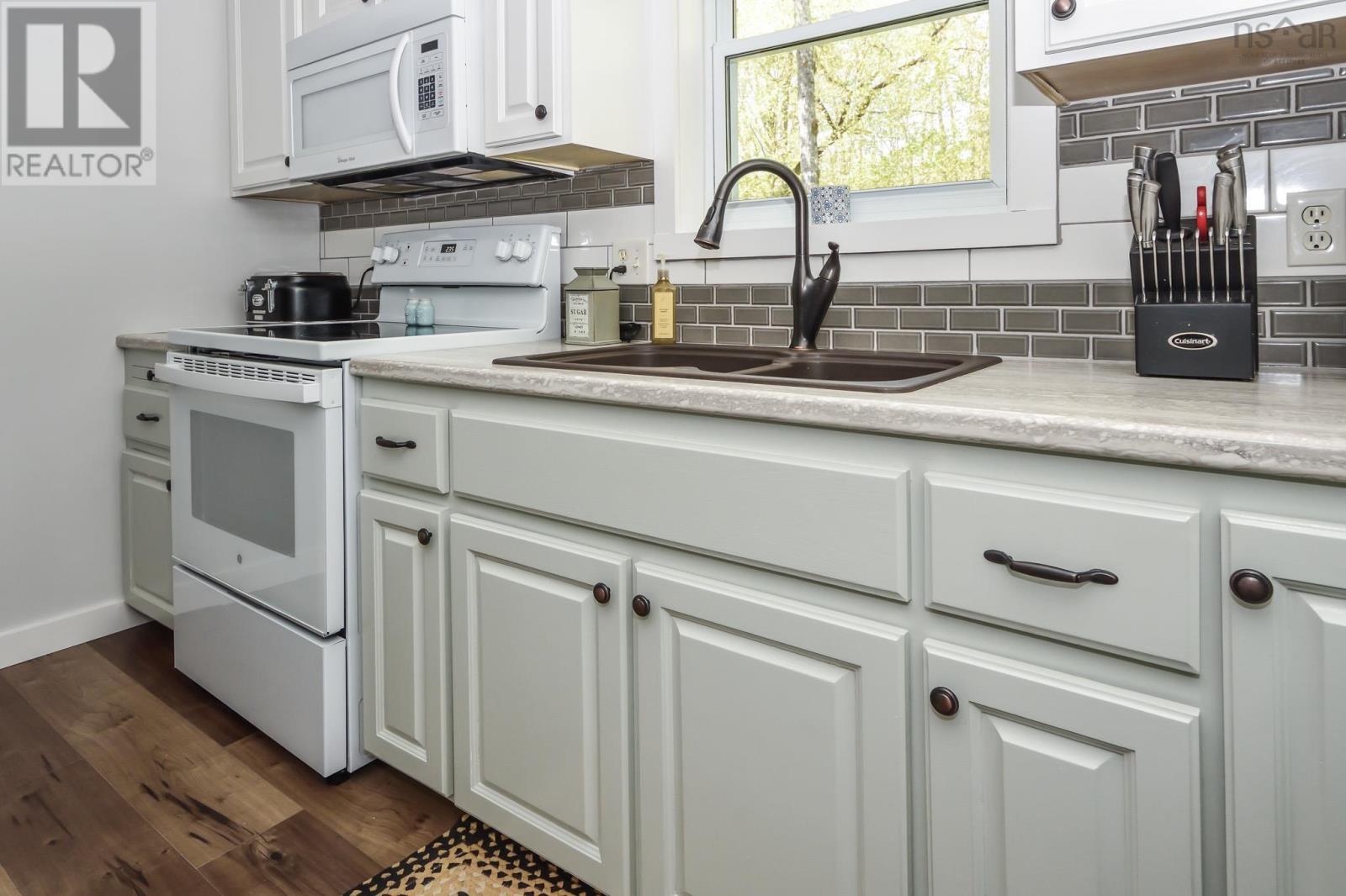 Single Family House Bungalow for Sale in  High Landing Road Parkdale 