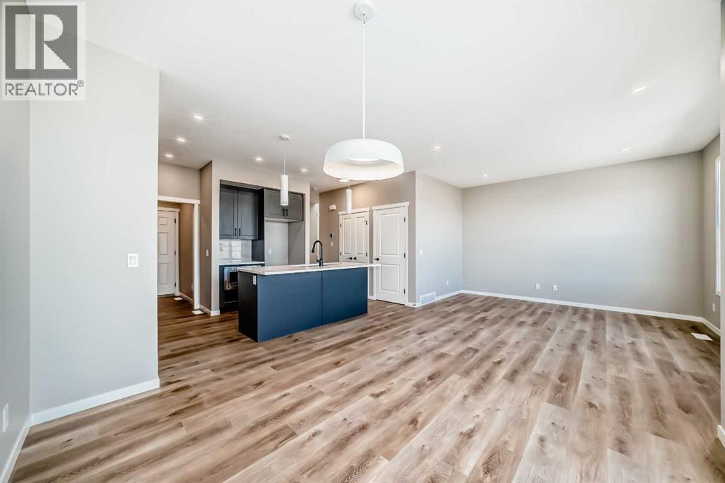 Photo 11 of 79 Bartlett Crescent Se, Calgary AB