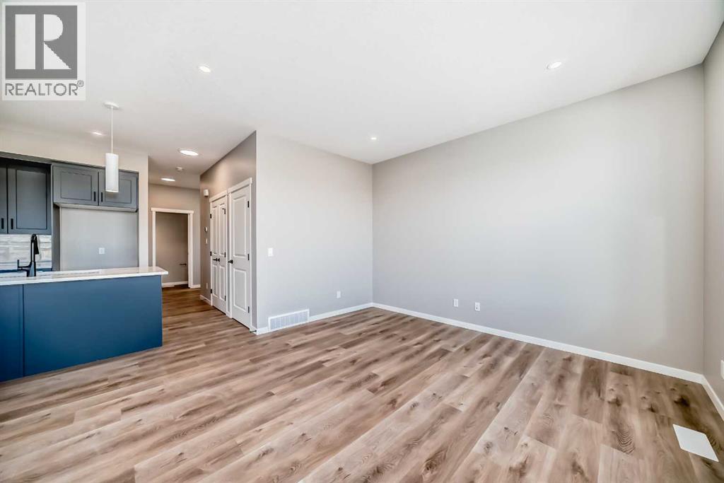 Photo 9 of 79 Bartlett Crescent Se, Calgary AB