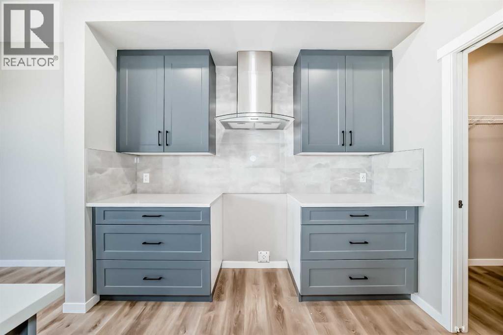 Photo 5 of 79 Bartlett Crescent Se, Calgary AB