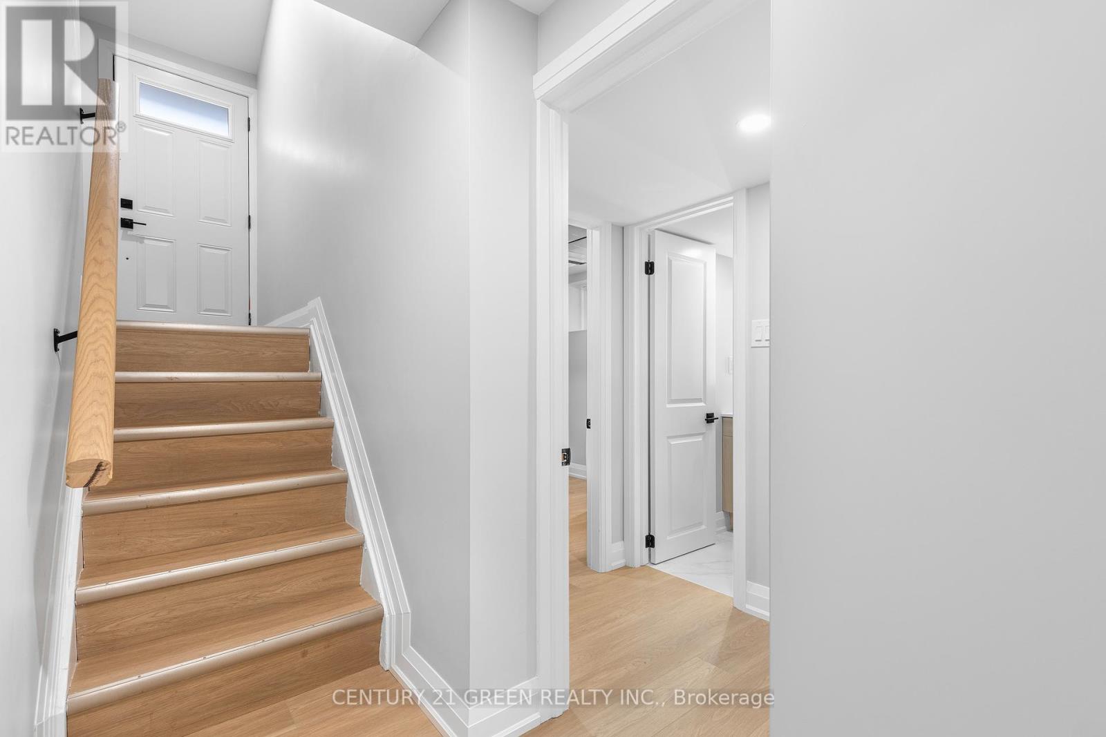 Photo 30 of 32 Brookridge Drive, Toronto ON