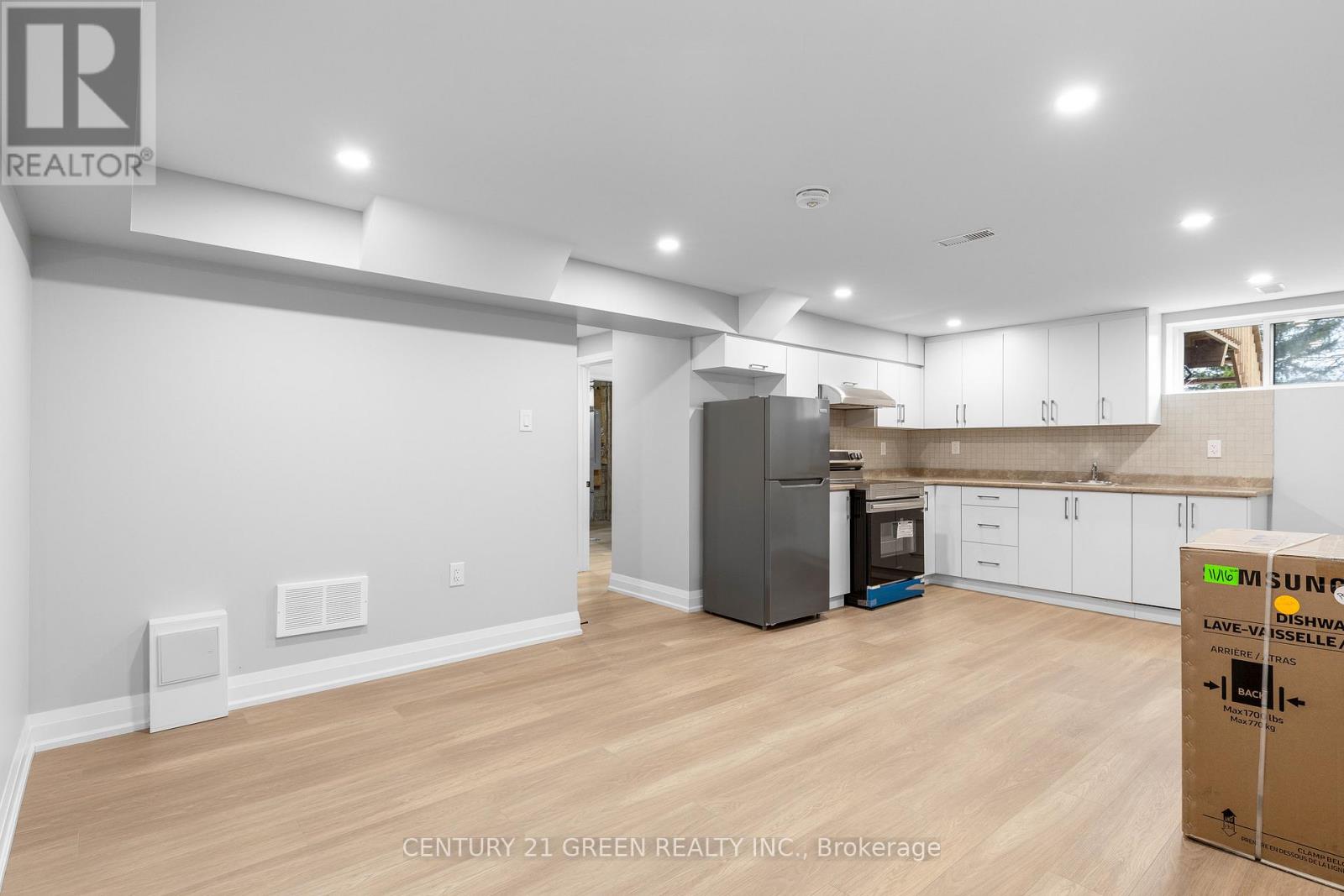 Photo 31 of 32 Brookridge Drive, Toronto ON