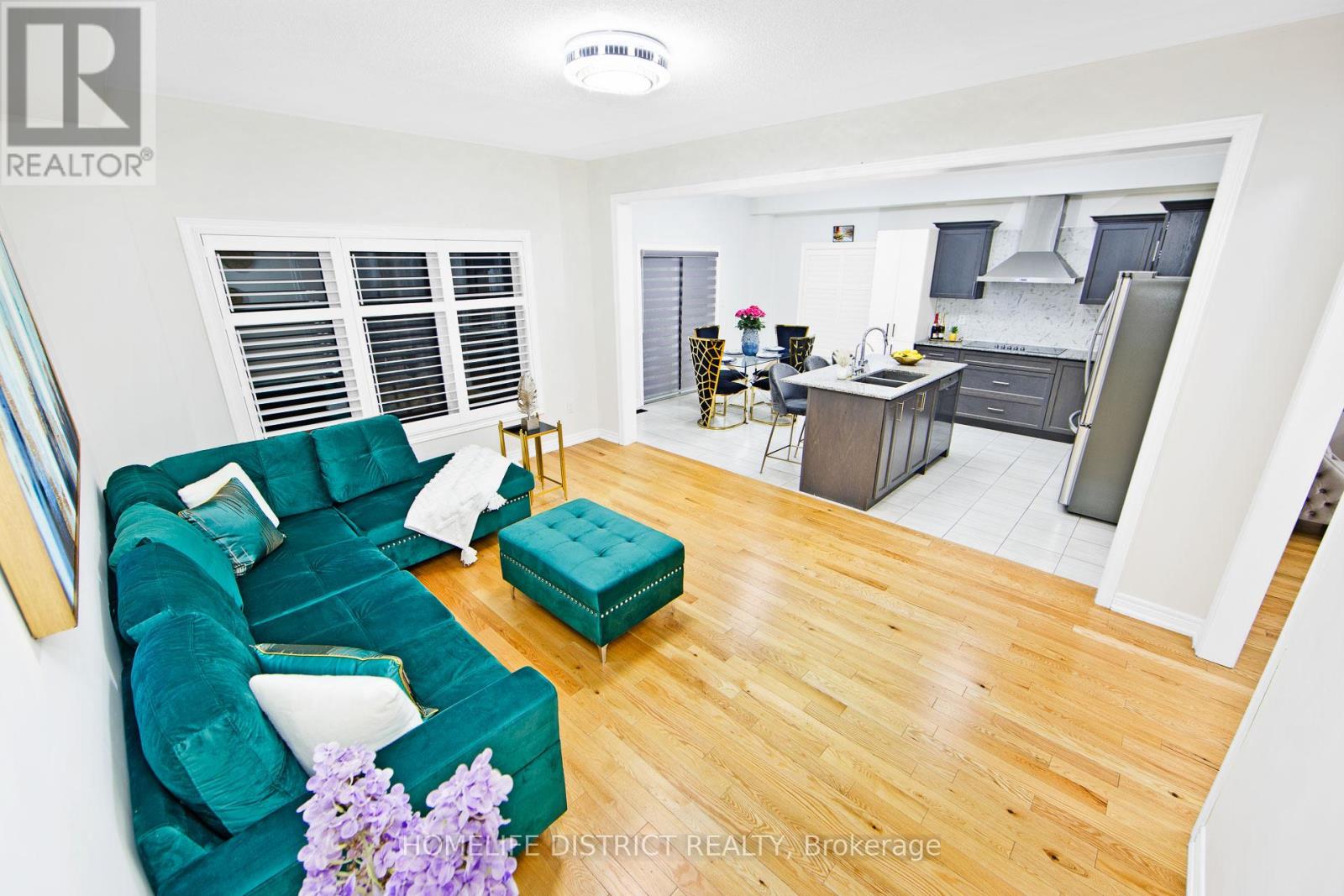 Photo 14 of 22 Tait Crescent, Clarington ON