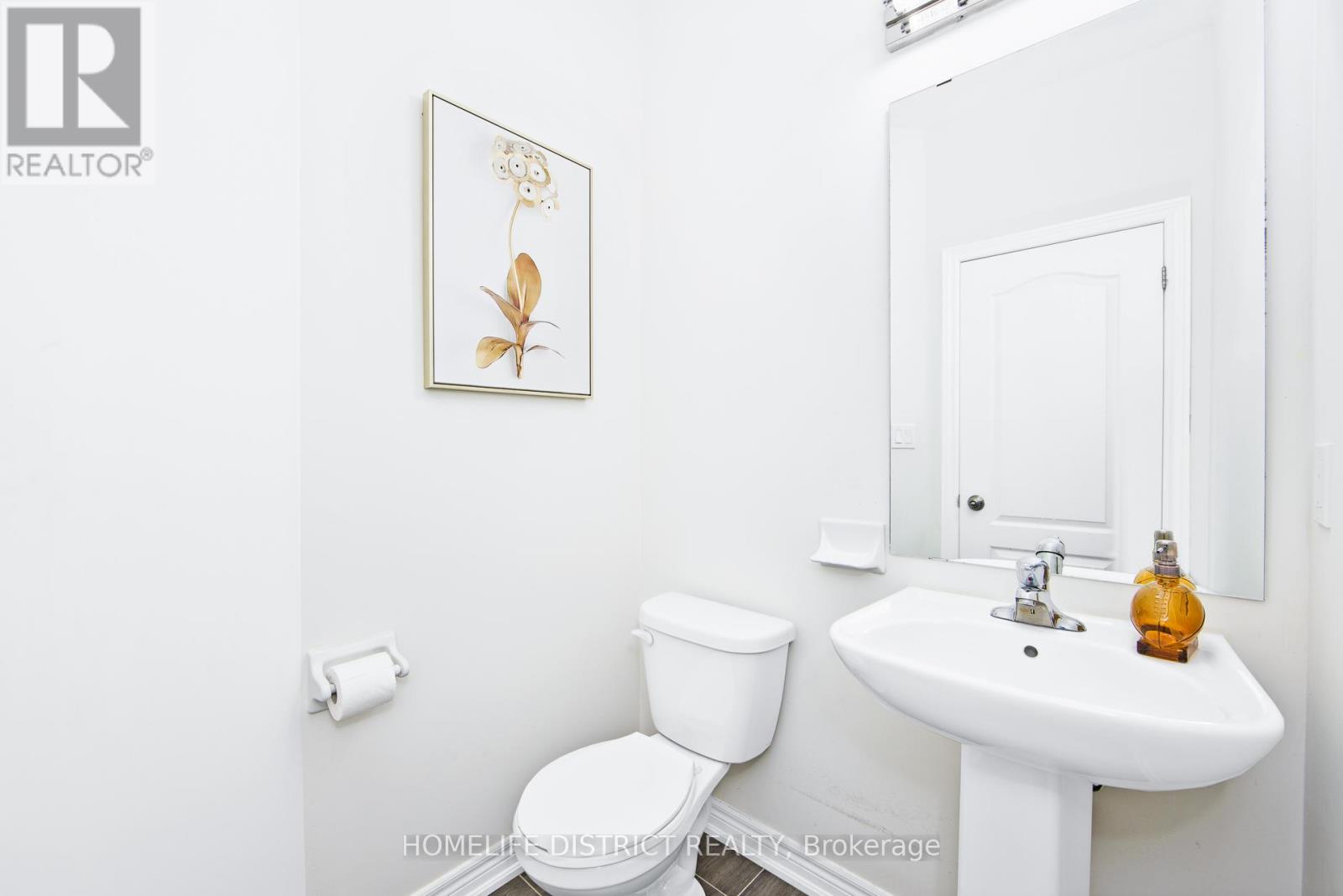 Photo 18 of 22 Tait Crescent, Clarington ON
