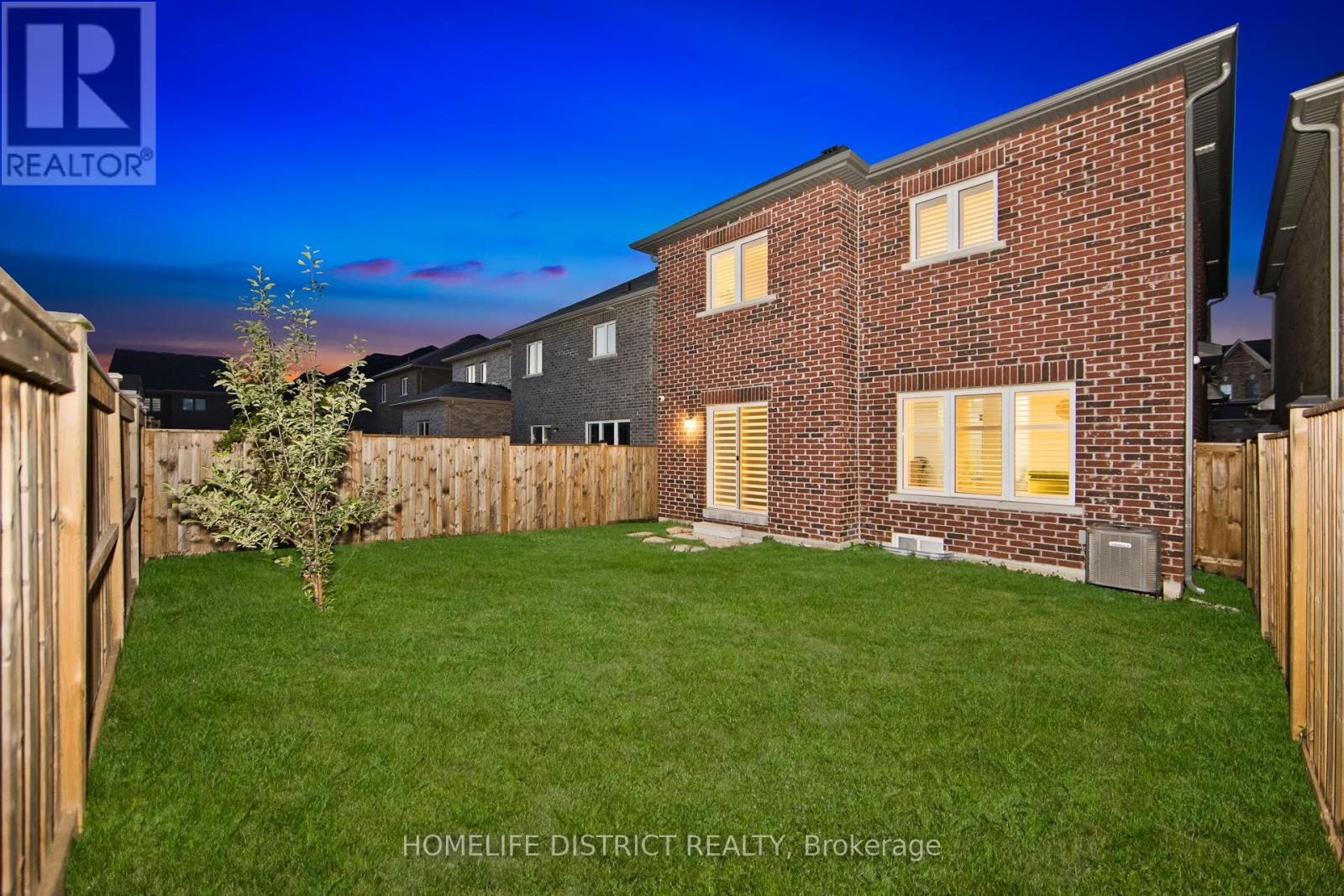 Photo 33 of 22 Tait Crescent, Clarington ON
