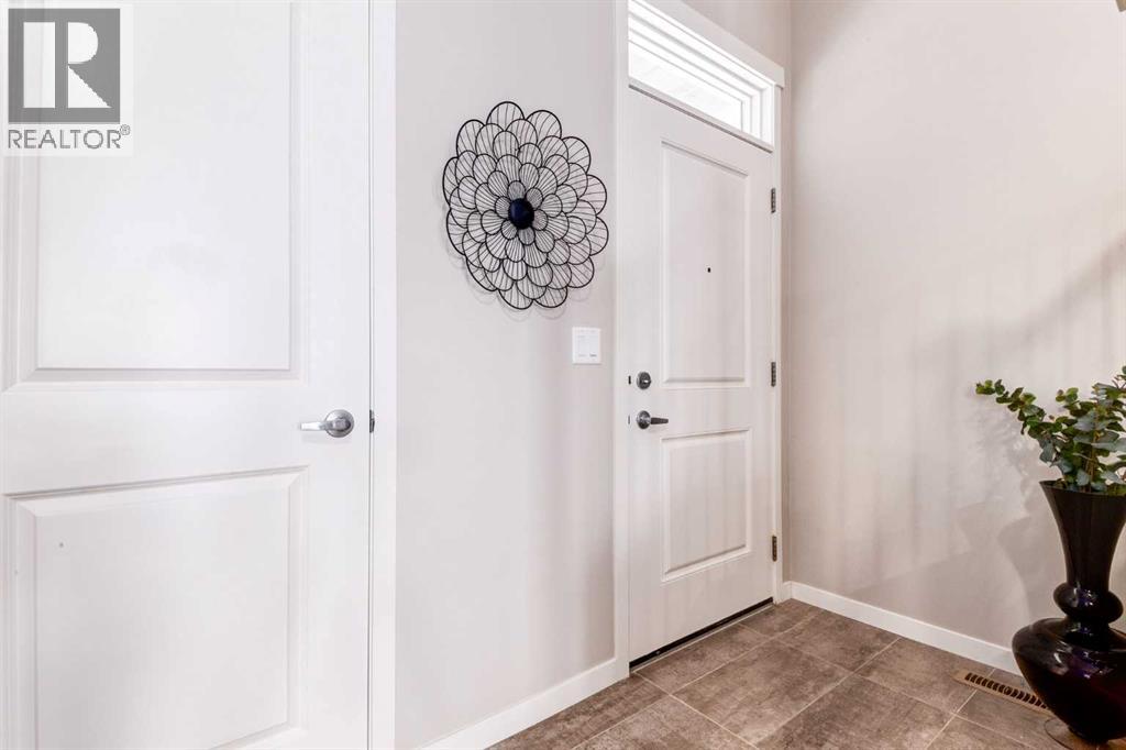 Photo 3 of 213 Nolanhurst Way Nw, Calgary AB