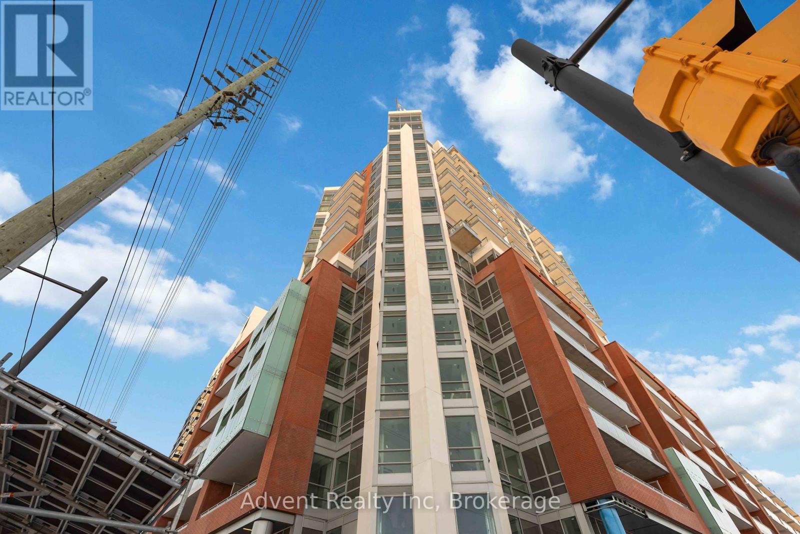 Photo 1 of 412 8888 Yonge Street, Richmond Hill ON