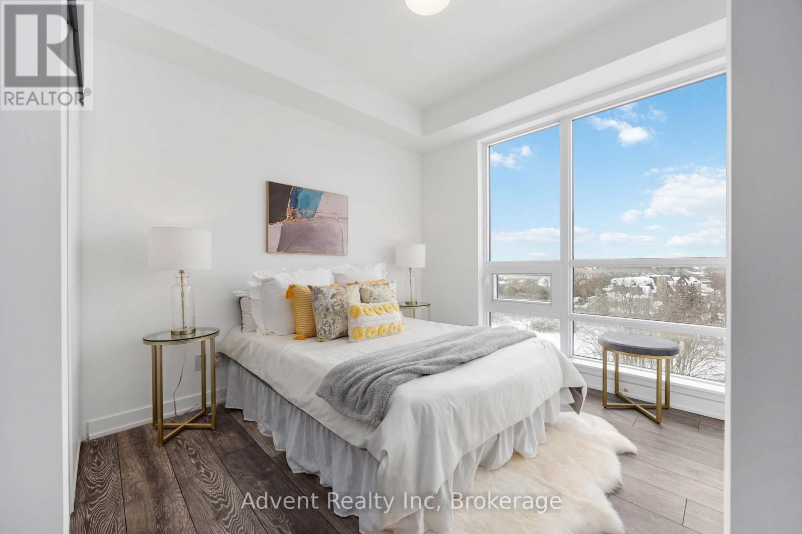 Photo 14 of 412 8888 Yonge Street, Richmond Hill ON