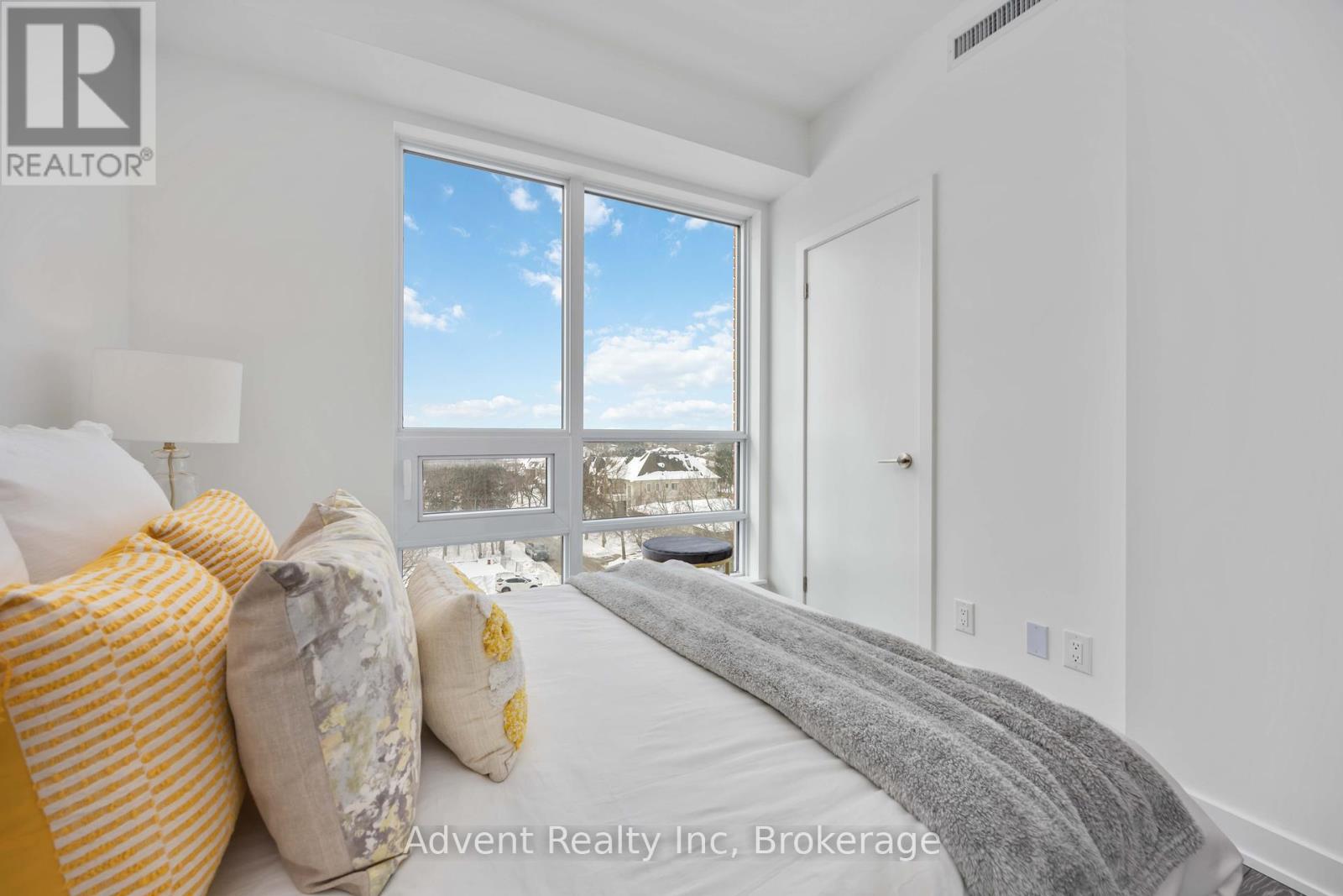 Photo 17 of 412 8888 Yonge Street, Richmond Hill ON