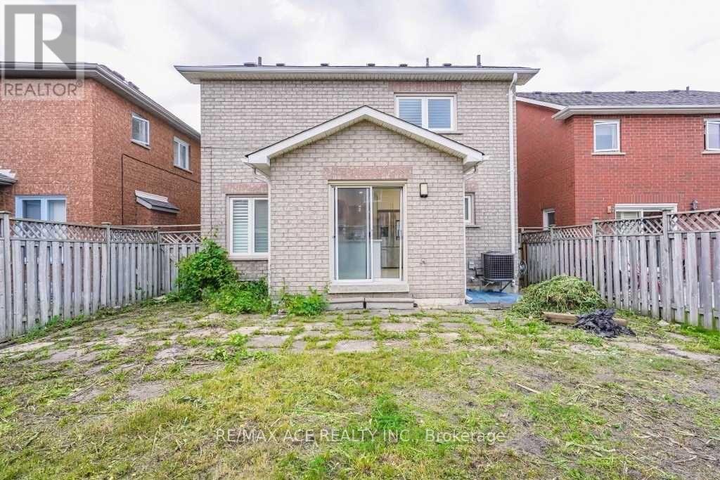 Photo 9 of Main 168 Roxbury Street, Markham ON