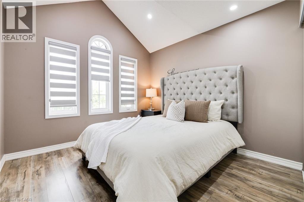 Photo 32 of 940 Philbrook Drive, Milton ON