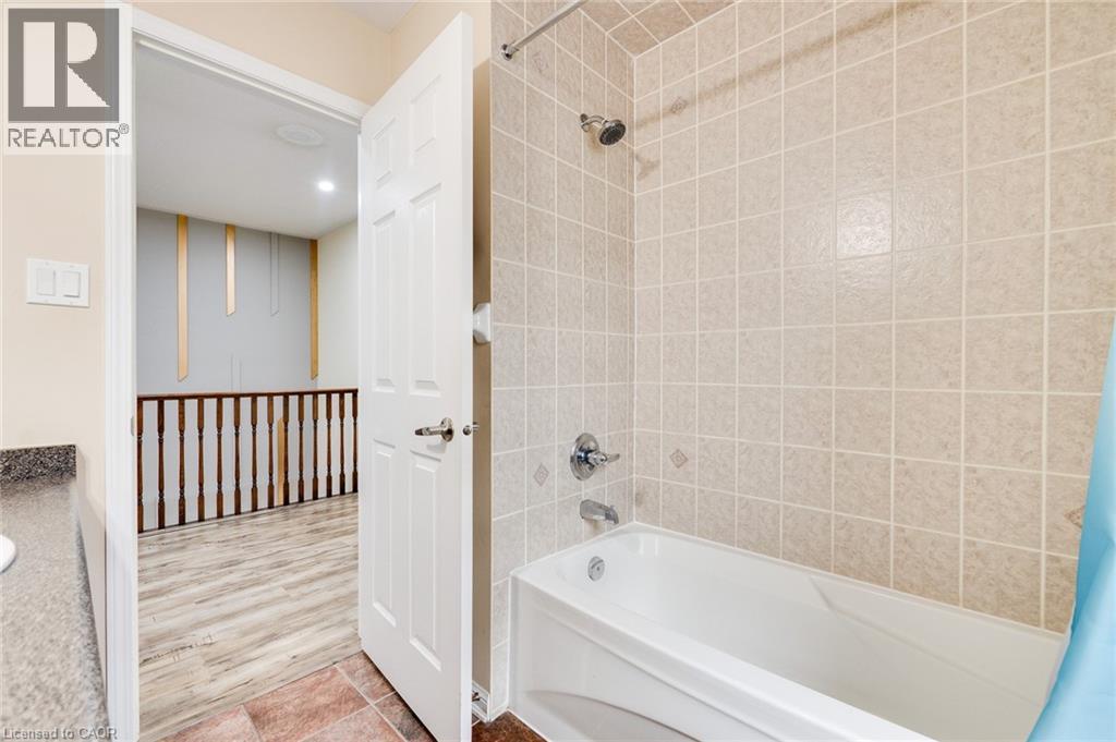 Photo 35 of 940 Philbrook Drive, Milton ON