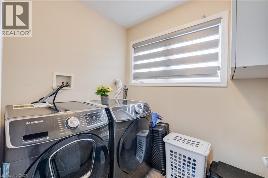 Photo 36 of 940 Philbrook Drive, Milton ON