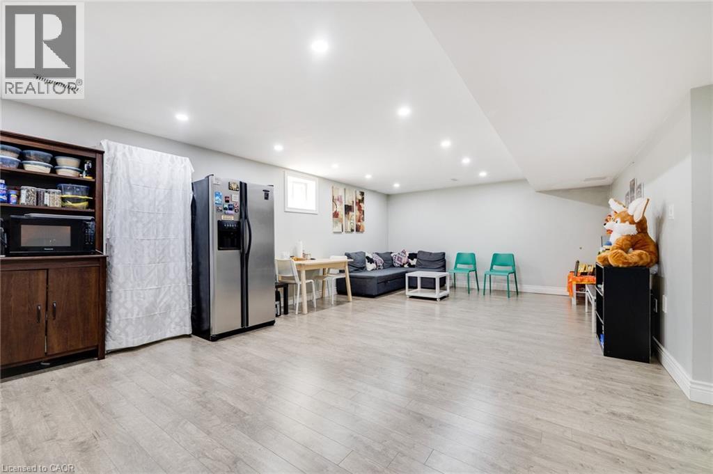 Photo 40 of 940 Philbrook Drive, Milton ON