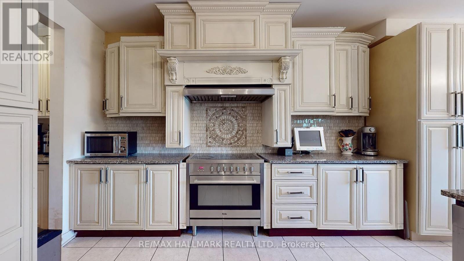 Photo 10 of 113 Fred Young Drive, Toronto ON