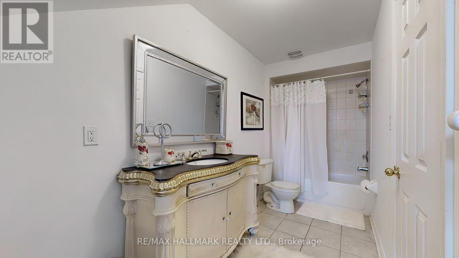 Photo 32 of 113 Fred Young Drive, Toronto ON