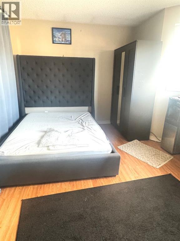 Single Family House for Sale in  SADDLEBACK Way NE Saddle Ridge Calgary 