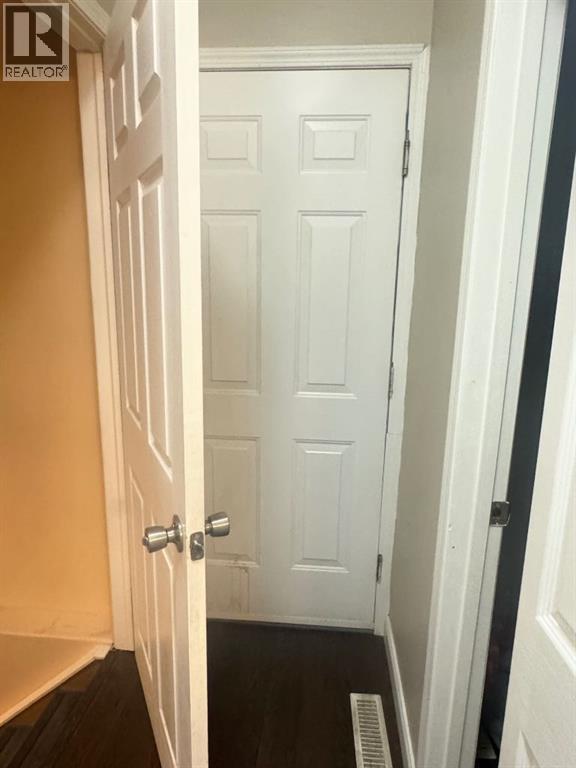 Single Family House for Sale in  SADDLEBACK Way NE Saddle Ridge Calgary 