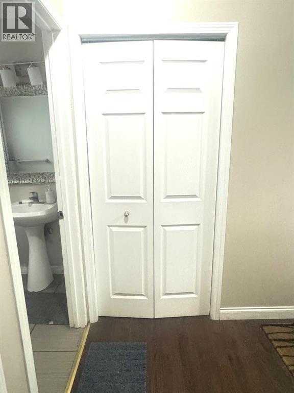 Single Family House for Sale in  SADDLEBACK Way NE Saddle Ridge Calgary 