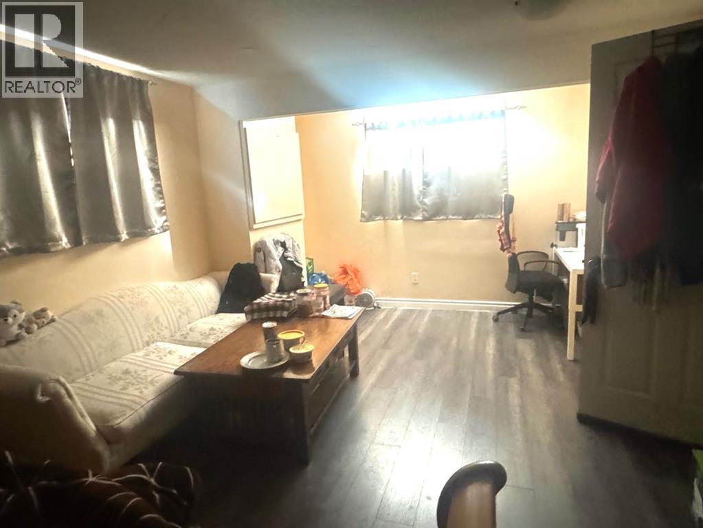 Single Family House for Sale in  SADDLEBACK Way NE Saddle Ridge Calgary 