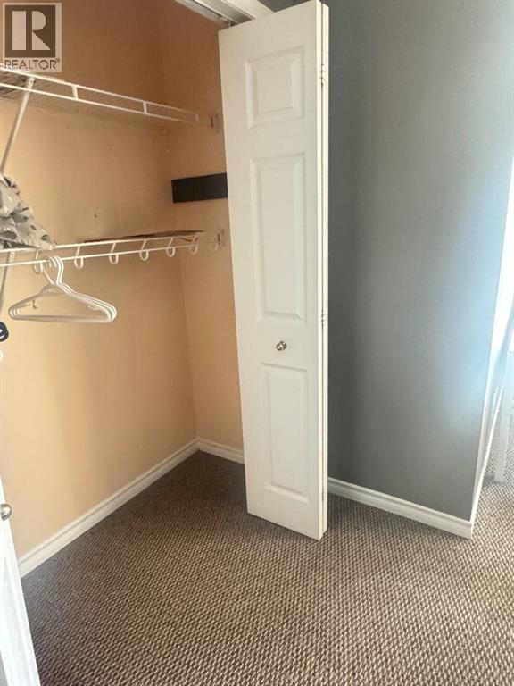 Single Family House for Sale in  SADDLEBACK Way NE Saddle Ridge Calgary 