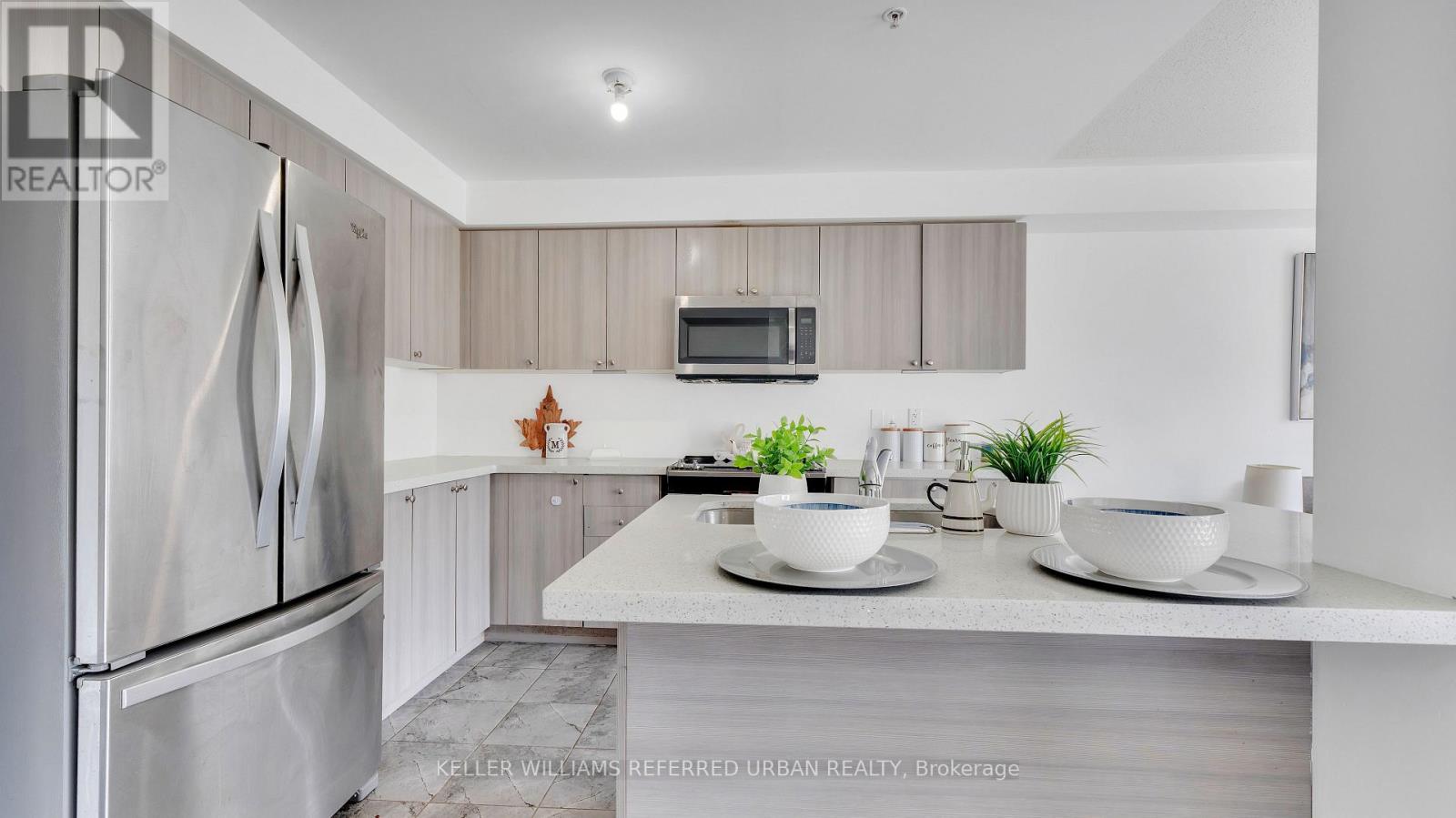 Photo 26 of 50 Jerseyville Way, Whitby ON