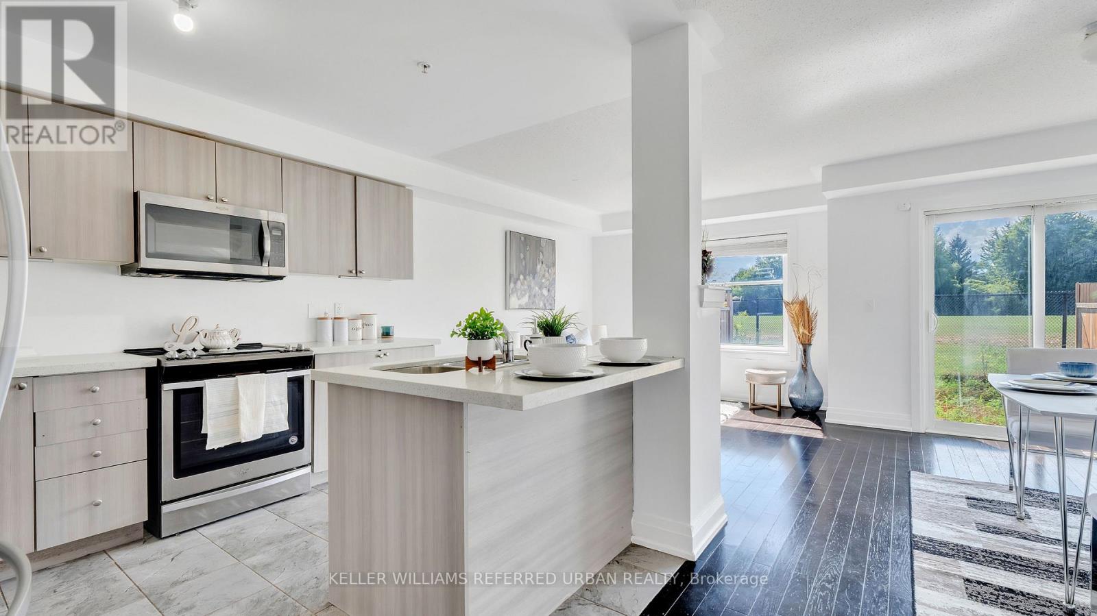 Photo 18 of 50 Jerseyville Way, Whitby ON