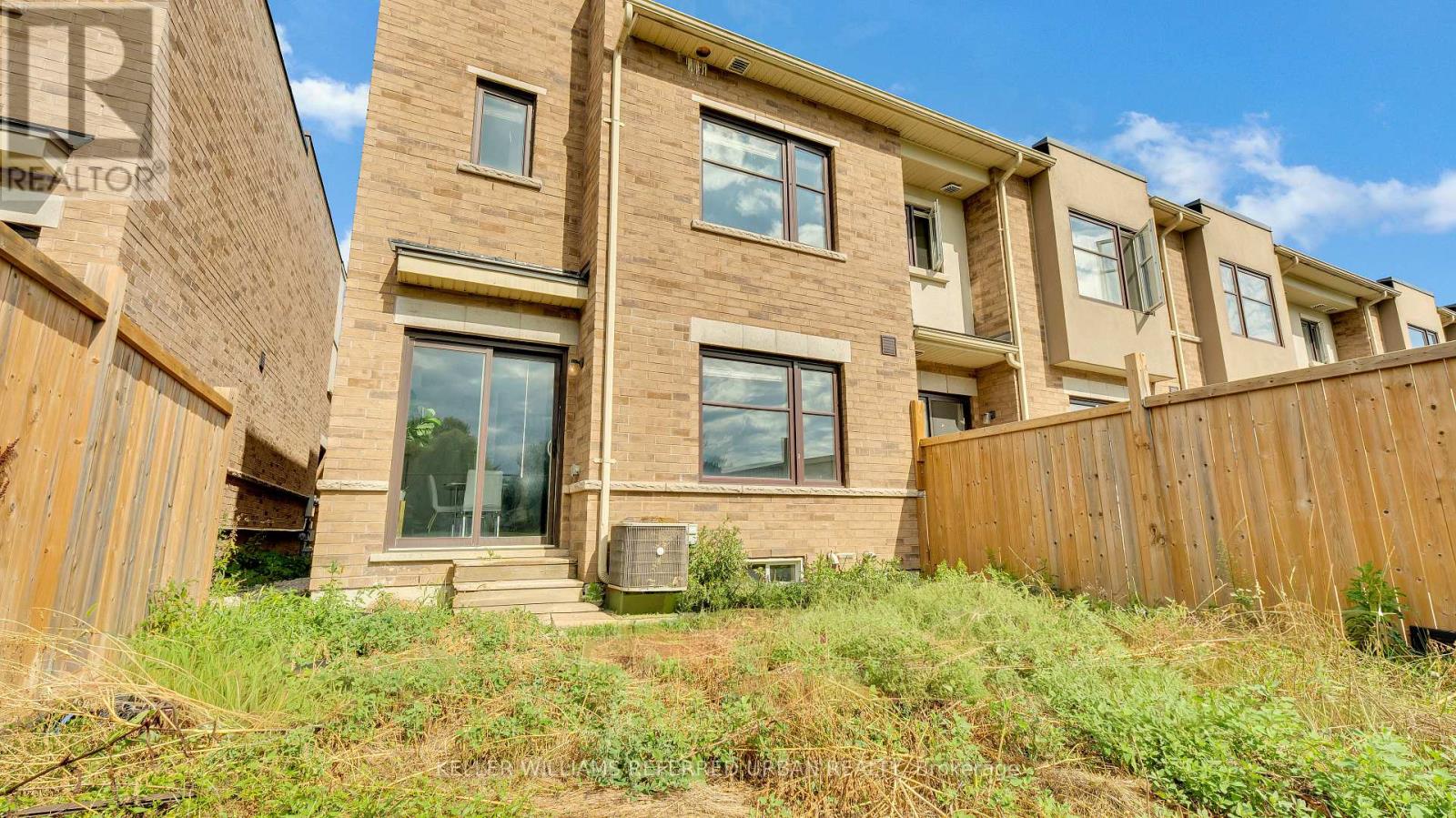Photo 23 of 50 Jerseyville Way, Whitby ON