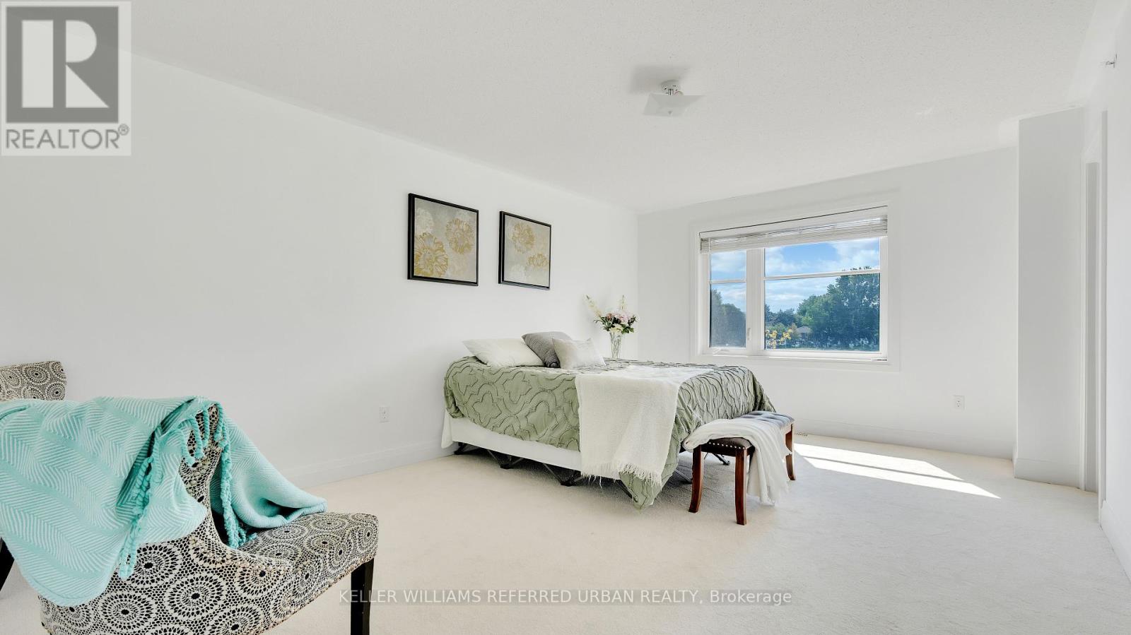 Photo 4 of 50 Jerseyville Way, Whitby ON