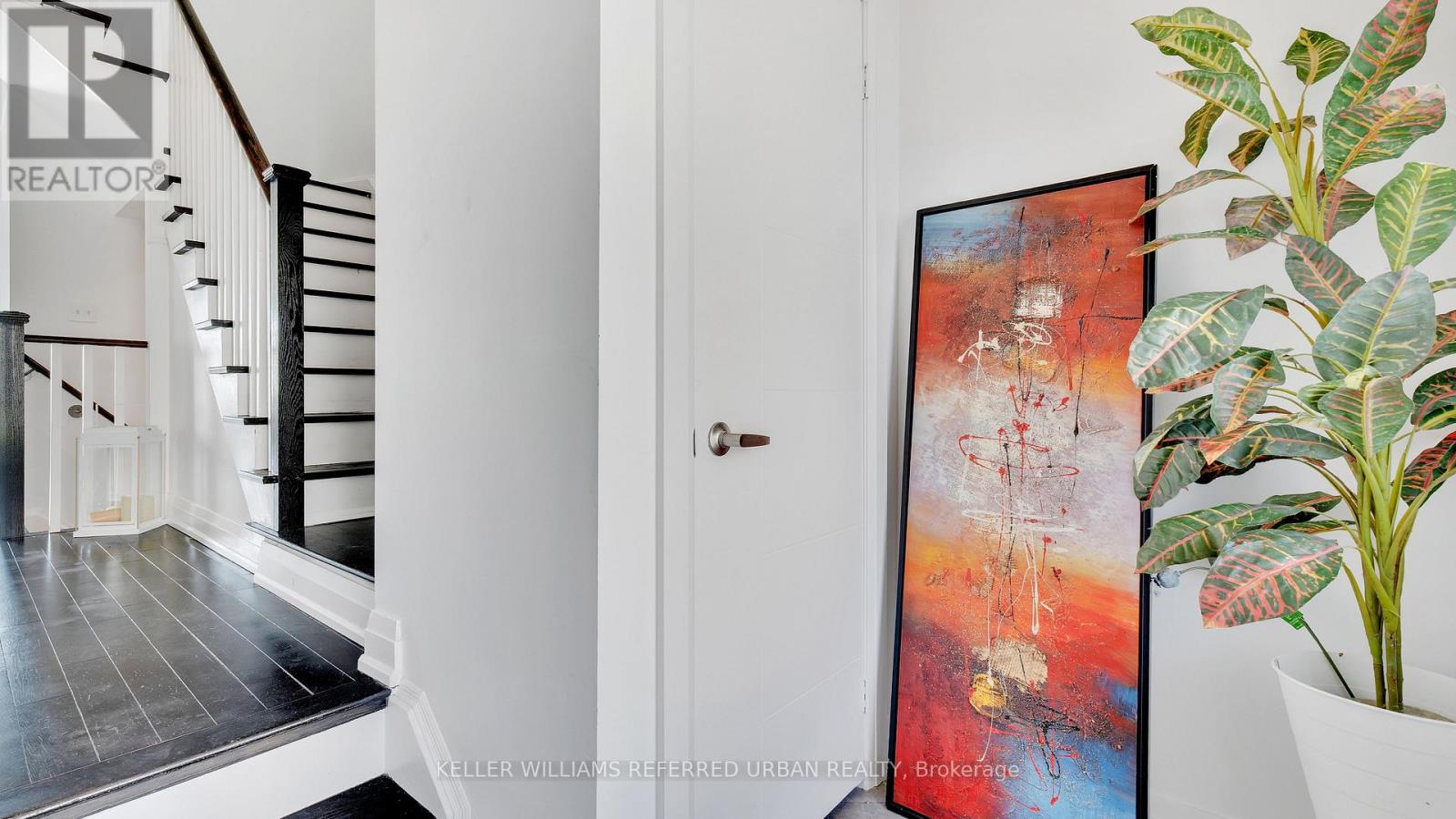 Photo 3 of 50 Jerseyville Way, Whitby ON