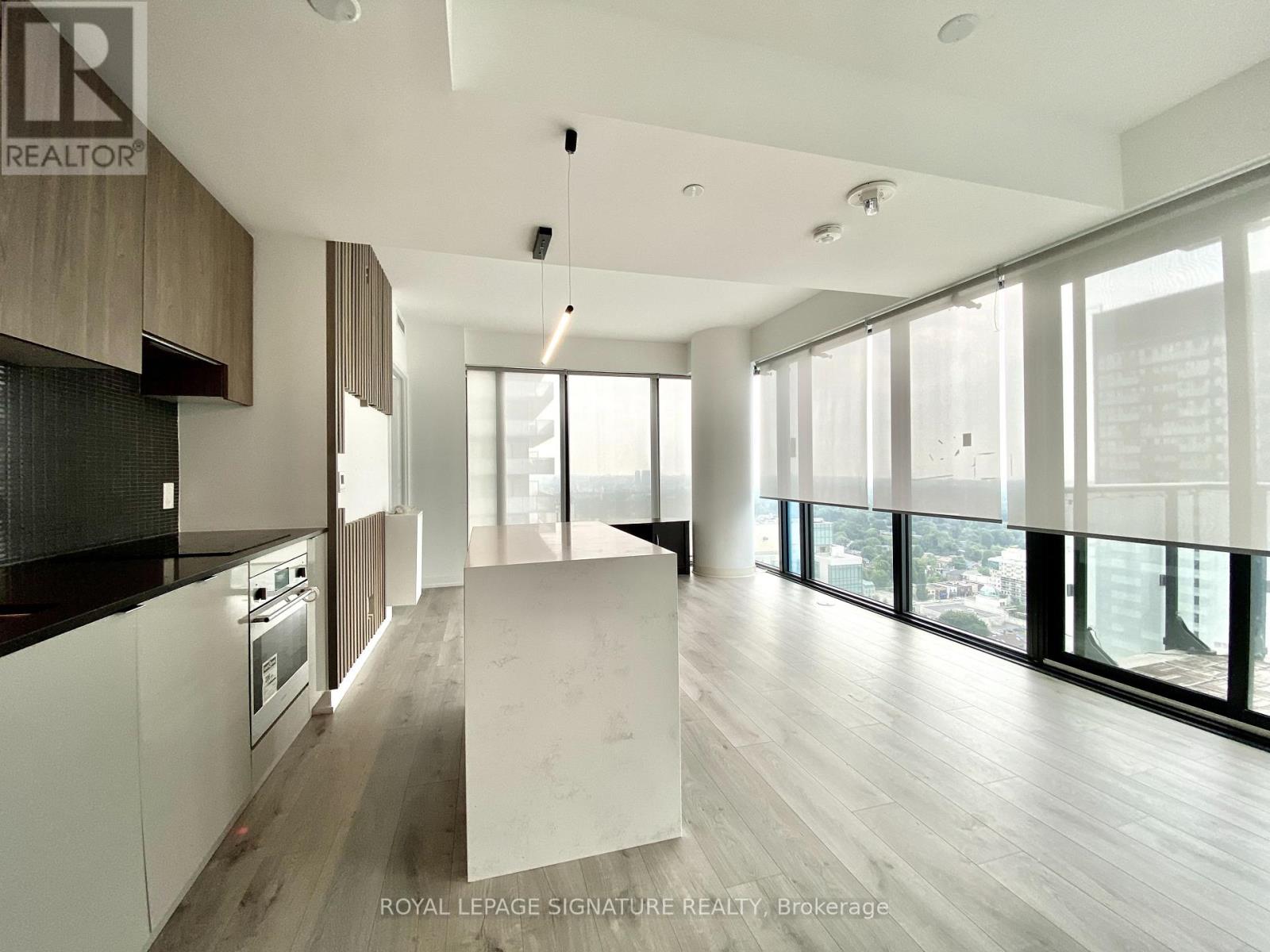 Photo 7 of 2809 161 Roehampton Avenue, Toronto ON